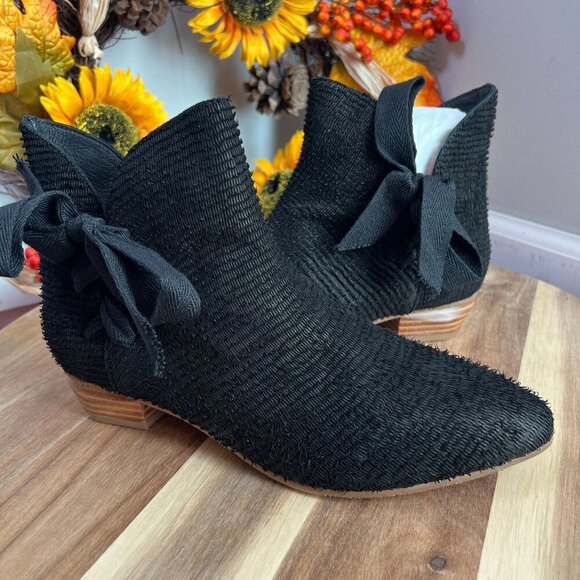 L34 Linden Women's Comfy Leather Winter Booties Sz 40EU / 9-9.5US in Black - Picture 1 of 11